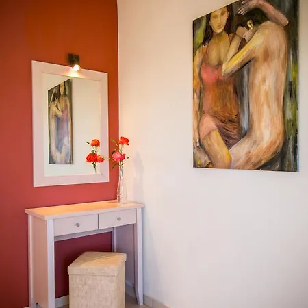 Antheon Apartment *